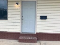 512 East Main Apt 1